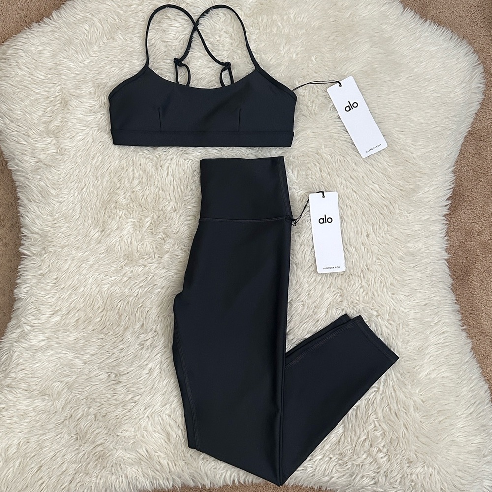 ALO Yoga Airlift Leggings & Intrigue Sports Bra